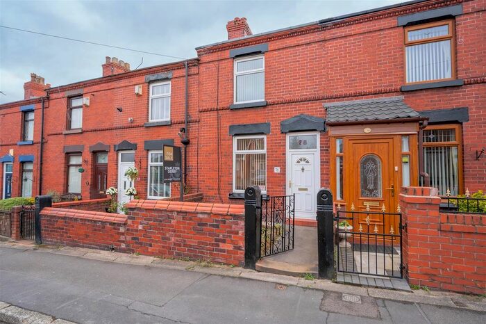 2 Bedroom Town House To Rent In Dunriding Lane, St. Helens, WA10