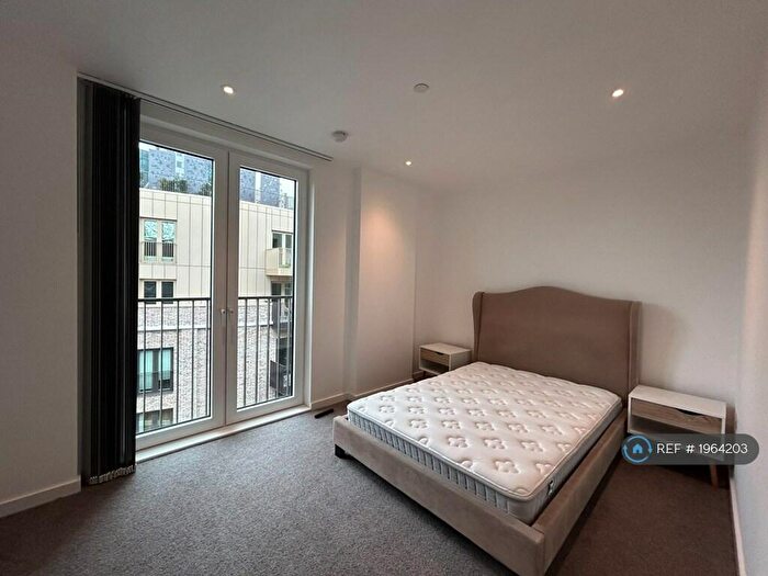 1 Bedroom Flat To Rent In Georgette Apartments, London, E1