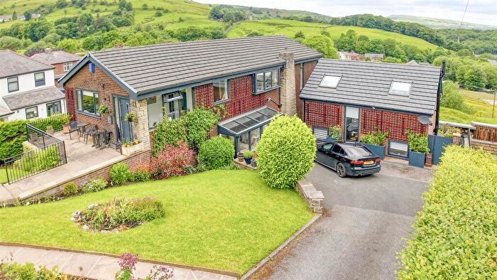 6 Bedroom Detached House For Sale In Anderton Close, Cowpe, Rossendale, BB4
