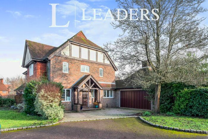 3 Bedroom Semi-Detached House To Rent In Pauls Place, Ashtead, KT21