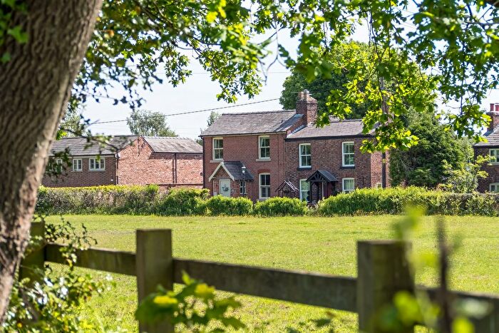 3 Bedroom Semi-Detached House For Sale In Paddock Hill, Mobberley, WA16