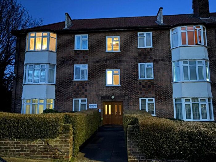 2 Bedroom Apartment To Rent In Brook Court, Brook Avenue, Edgware, HA8