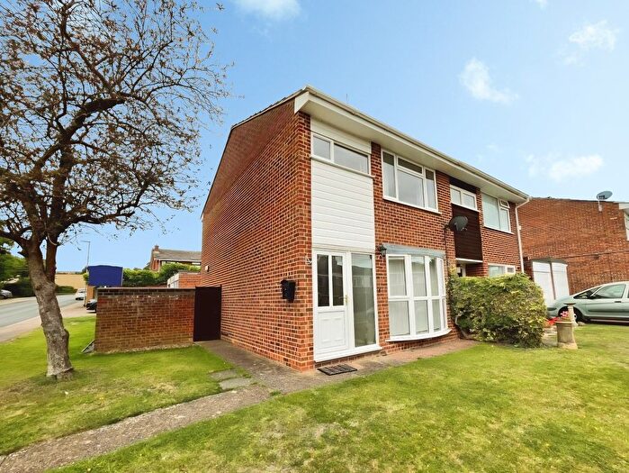 3 Bedroom Semi-detached House To Rent In The Woodlands, Linton, CB21