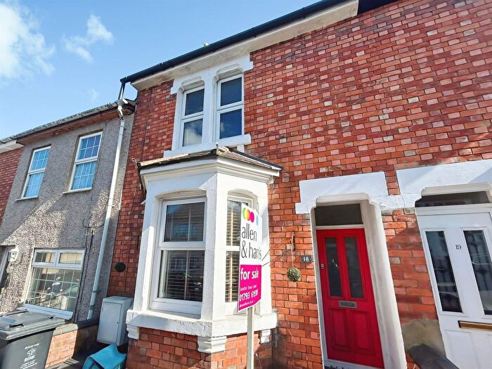 2 Bedroom Terraced House For Sale In Stanier Street, Swindon, SN1