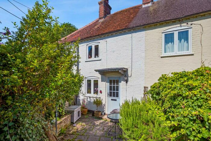 2 Bedroom Cottage For Sale In Park Street, Hungerford, Berkshire, ., RG17