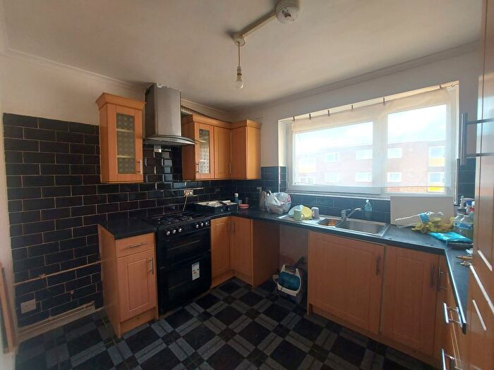 3 Bedroom Flat To Rent In Cape Close, IG11