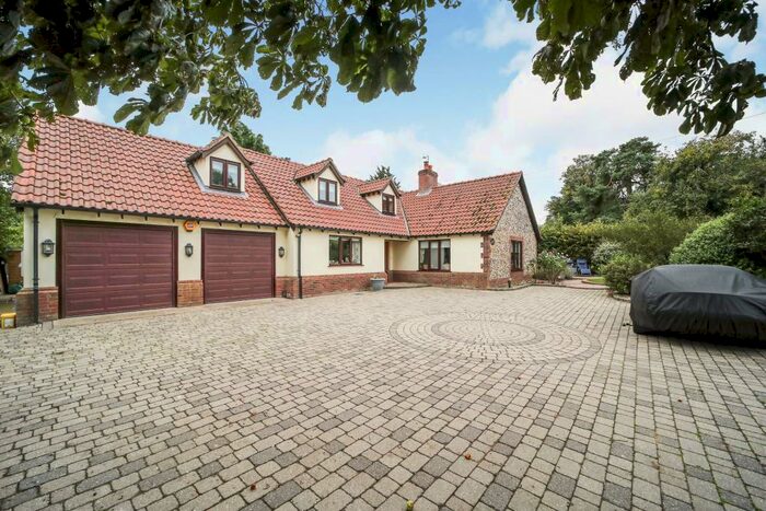 5 Bedroom Bungalow To Rent In Croxton, Thetford, IP24