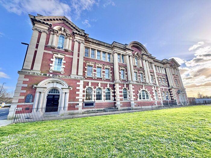 2 Bedroom Flat To Rent In Platform Road, Southampton, SO14