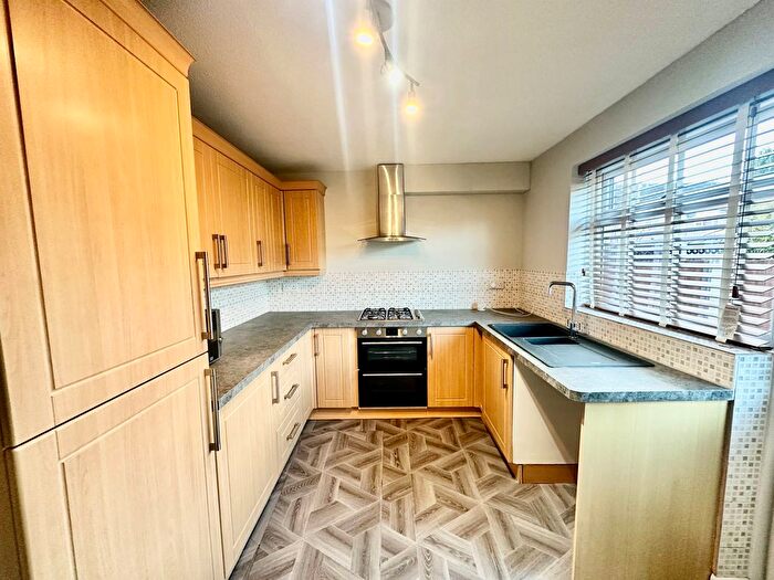 2 Bedroom Town House To Rent In Tynedale Close, Nottingham, NG10