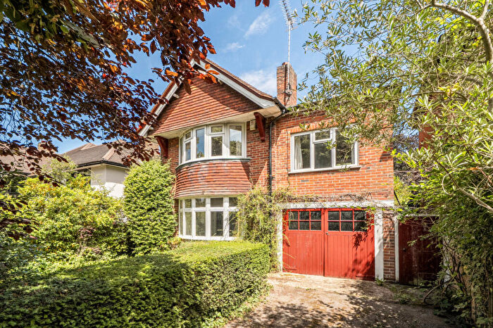 4 Bedroom Terraced House For Sale In Northcourt Avenue, Reading, RG2