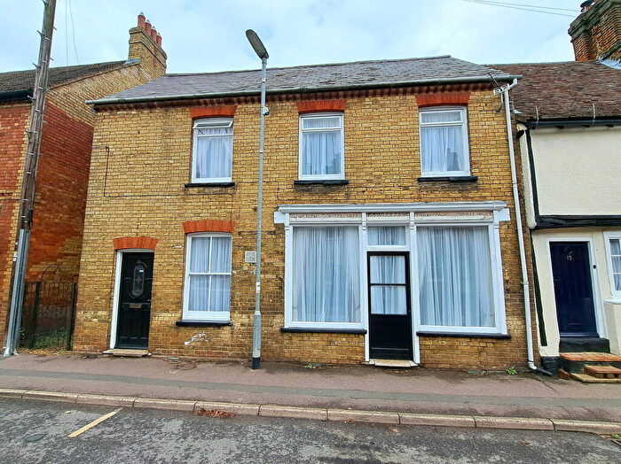 4 Bedroom End Of Terrace House For Sale In Church Street, Gamlingay, Sandy, Bedfordshire, SG19