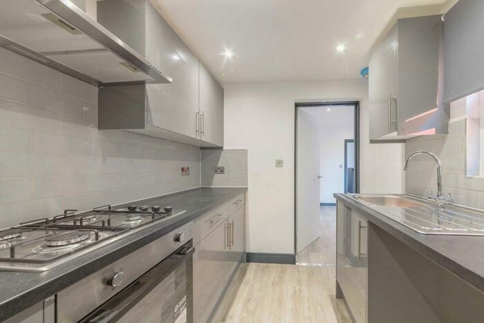 2 Bedroom Terraced House To Rent In Bedroom House- Coventry Road, Reading, RG1