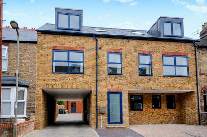 3 Bedroom Maisonette To Rent In St Marys Road, East Oxford, OX4