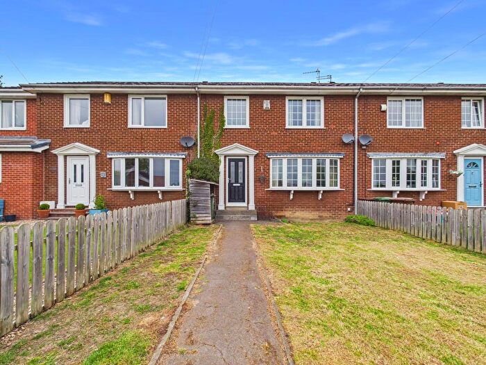 3 Bedroom Terraced House For Sale In Carleton Green Close, Pontefract, WF8