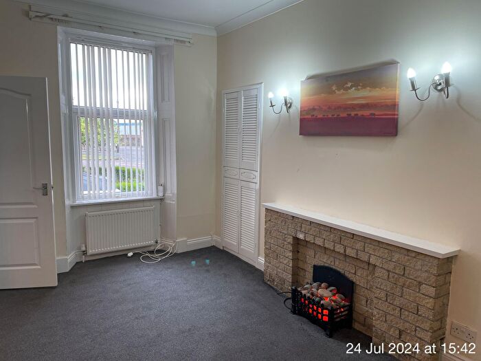 1 Bedroom Flat To Rent In Market Place, Carluke, ML8
