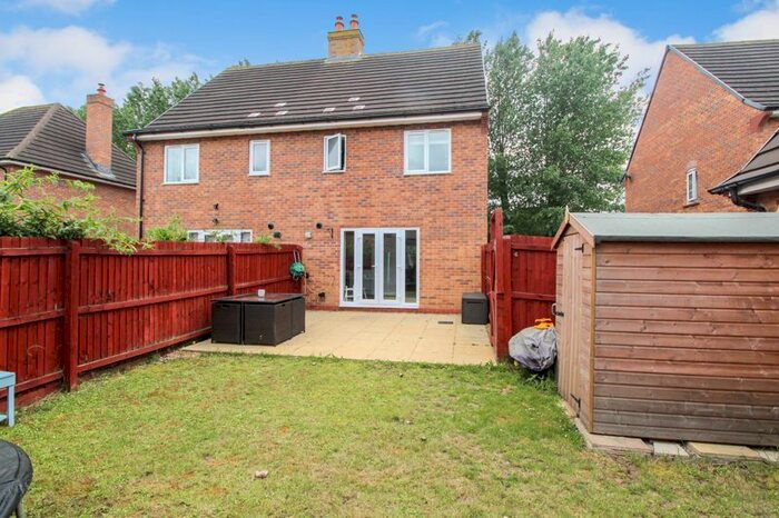 3 Bedroom Semi-Detached House For Sale In Park Crescent, Stewartby, MK43