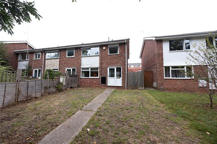 3 Bedroom End Of Terrace House For Sale In Badgeworth, Yate, Bristol, Gloucestershire, BS37