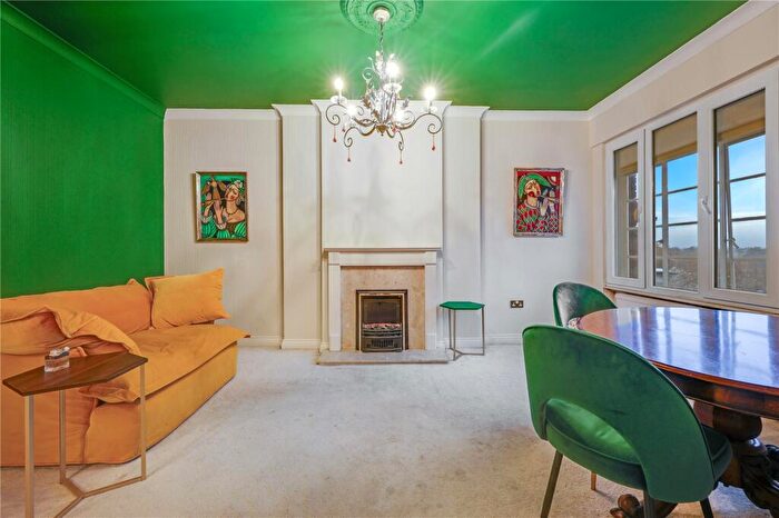 2 Bedroom Flat To Rent In Rossmore Court, Park Road, London, NW1