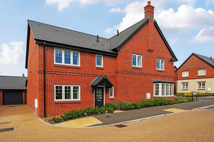 3 Bedroom Semi-Detached House For Sale In Goodlake Avenue, East Challow, Wantage, Oxfordshire, OX12