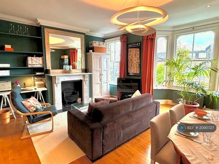 3 Bedroom Flat To Rent In South Hill Park, London, NW3