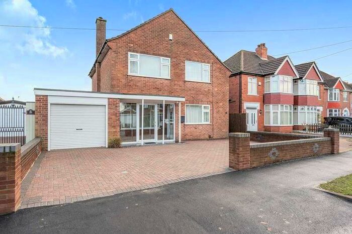 3 Bedroom Detached House To Rent In Glover Road, Scunthorpe, South Humberside, DN17