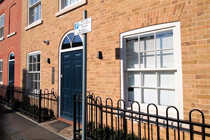 Studio To Rent In Queningate Court, Canterbury - Ref, CT1