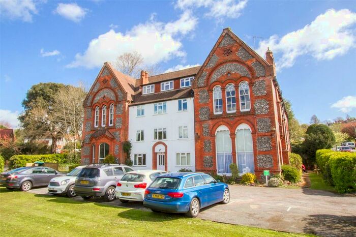 3 Bedroom Apartment To Rent In Withdean Hall, Brighton, BN1