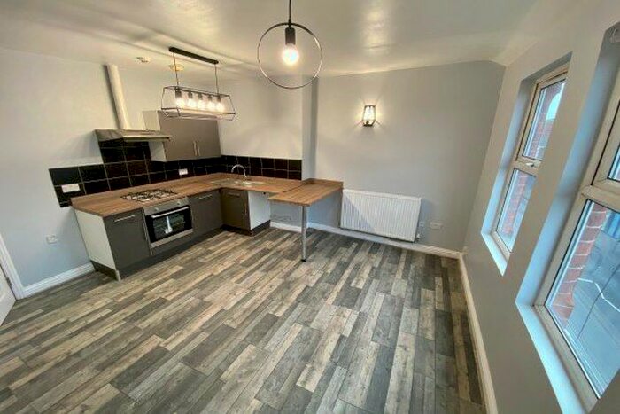 1 Bedroom Flat To Rent In Radford Road, Nottingham, NG7