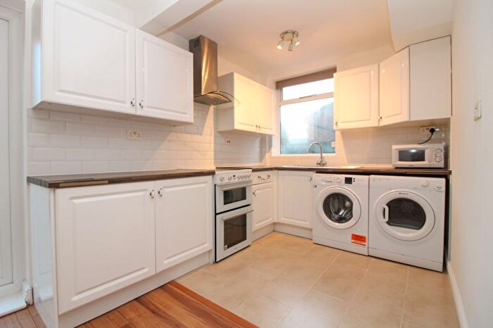 3 Bedroom Semi-Detached House For Sale In Willard Avenue, Billinge, Wigan, WN5
