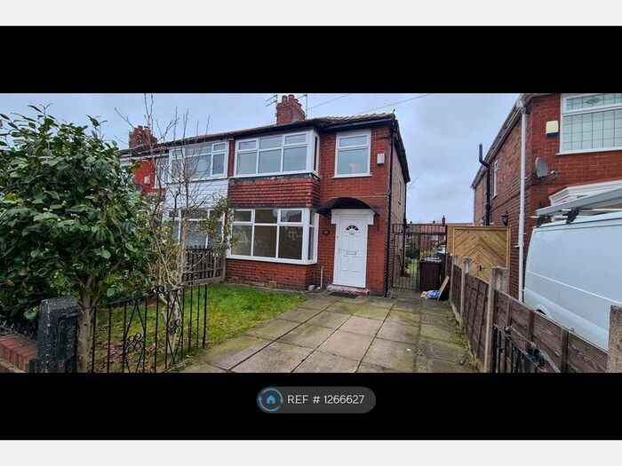 2 Bedroom Semi-Detached House To Rent In Sunnyside Road, Droylsden, Manchester M43