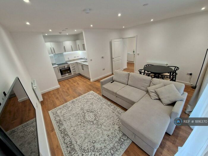 1 Bedroom Flat To Rent In Mahindra Way, London, E6