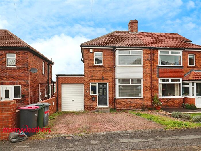 3 Bedroom Semi-Detached House For Sale In Louden Road, Scholes, Rotherham, S61