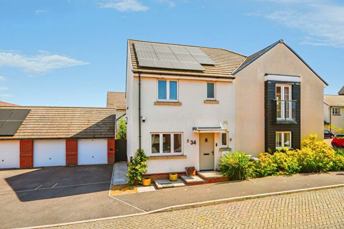3 Bedroom Semi Detached House For Sale In Elm Park, Didcot, OX11
