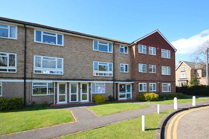 2 Bedroom Maisonette To Rent In Osborne Court, Windsor, SL4