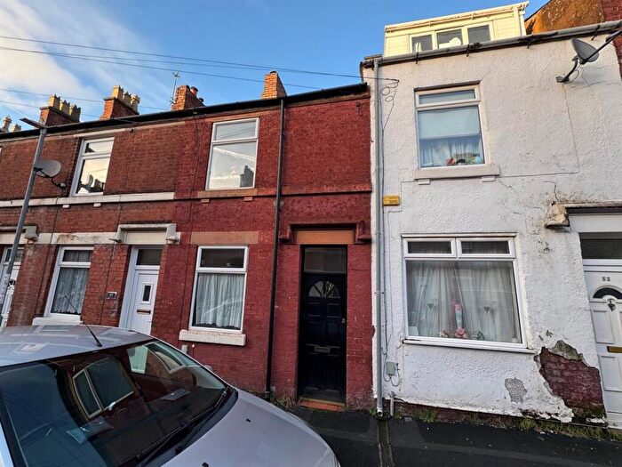 2 Bedroom Terraced House To Rent In Queen StreetLeekStaffordshire, ST13