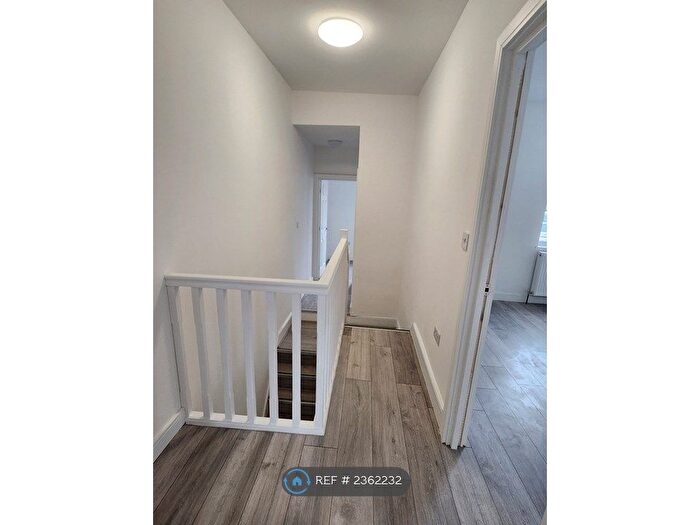 4 Bedroom Terraced House To Rent In Federation Road, London, SE2