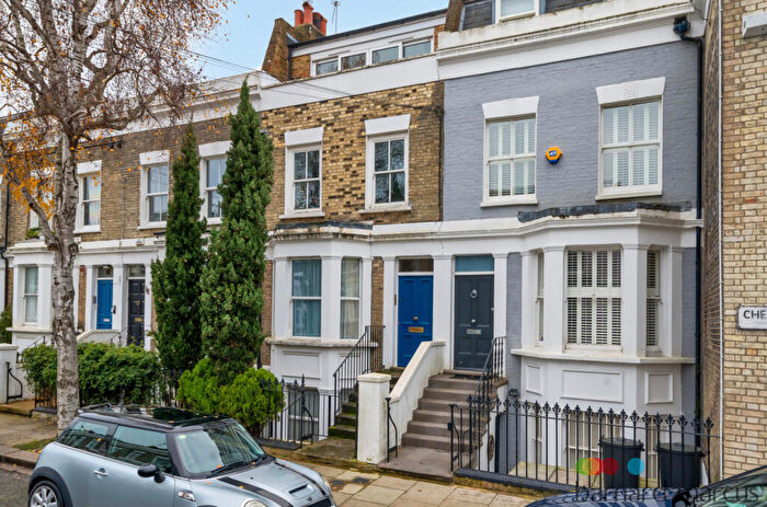 1 Bedroom Apartment To Rent In Chesson Road, London, SW11