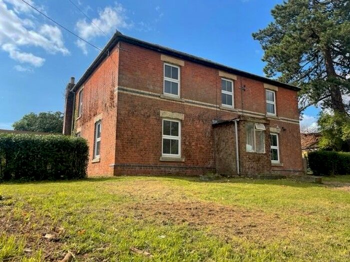 4 Bedroom Farmhouse To Rent In Lower Ley Lane, Gloucester, GL2
