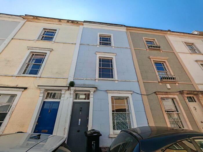 5 Bedroom Terraced House To Rent In Gloucester Street Ref, BS8