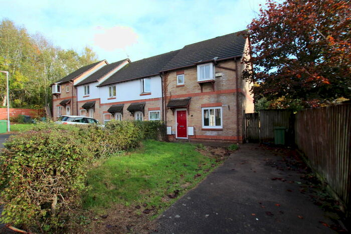 3 Bedroom End Of Terrace House To Rent In Clos Y Blaidd, Thornhill, Cardiff, CF14