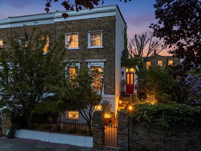 4 Bedroom End Terrace House For Sale In Ufton Grove, Hackney, N1