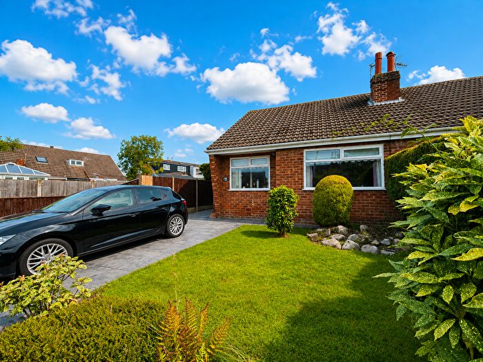 2 Bedroom Bungalow For Sale In Grasmere Avenue, Thornton, FY5