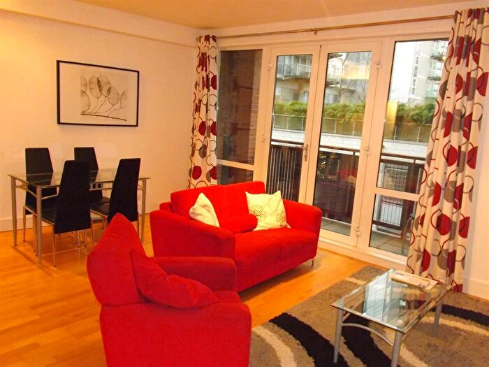 2 Bedroom Flat To Rent In The Gallery, Blackfriars Street, Manchester, M3