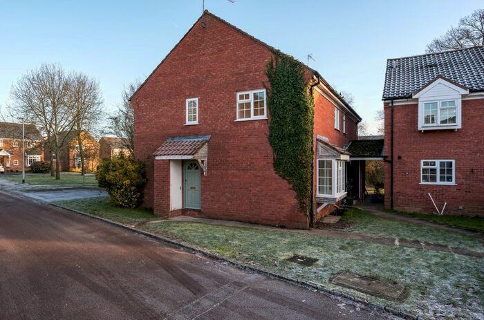 2 Bedroom End Of Terrace House To Rent In Bedfordshire Way, Wokingham, Berkshire, RG41