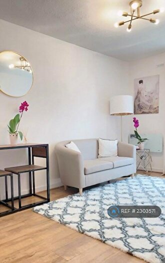 1 Bedroom Flat To Rent In Venice Court, Manchester, M1