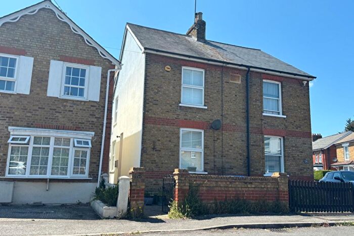 3 Bedroom Semi-Detached House To Rent In Denham Road, Egham, Surrey, TW20