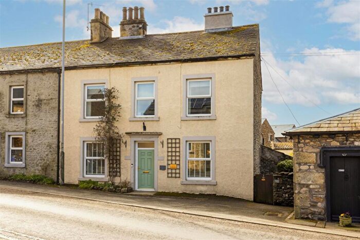 4 Bedroom End Of Terrace House For Sale In Maythorne, Ingleton, LA6