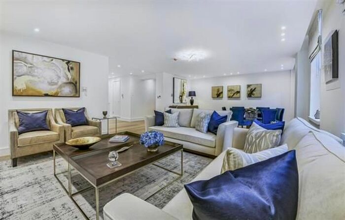 3 Bedroom Flat To Rent In Lowndes Square, London, SW1X
