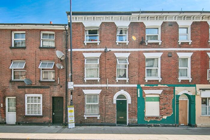 5 Bedroom Terraced House For Sale In Osborne Street, Colchester, CO2