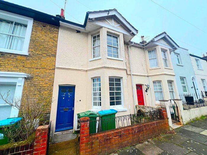 3 Bedroom Terraced House To Rent In Canton Street, Southampton, Hampshire, SO15